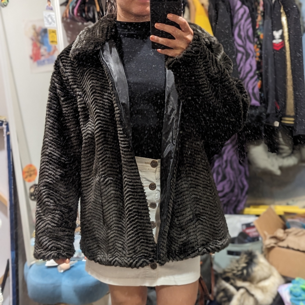 Venezia oversized faux fur reversible jacket / rain coat material on the inside!